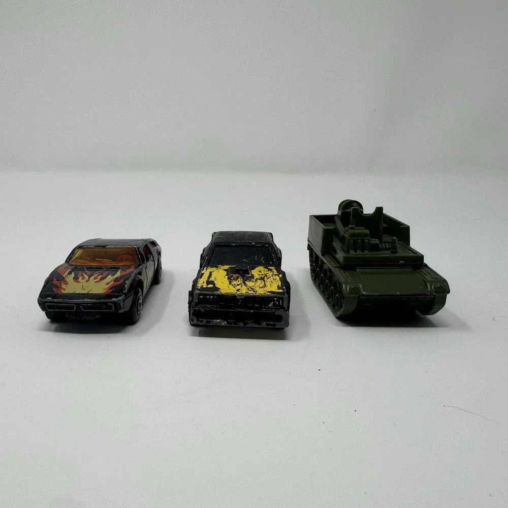 Lot of 9 Vintage 70s 80s Hot Wheels Matchbox Die Cast Cars Toys Used Played